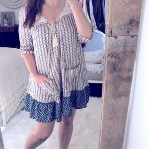 Umgee floral dress with pockets size medium